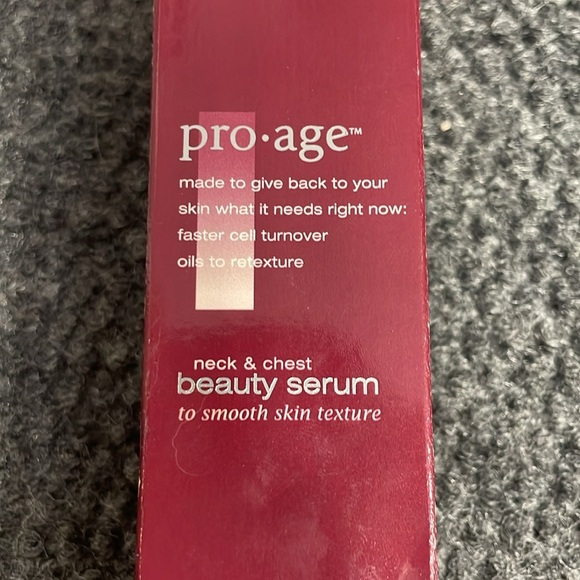 Dove ProAge Neck and Chest Beauty Serum 3.3fl oz NEW - Picture 2 of 5